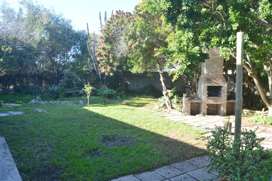 3 Bedroom Property for Sale in Sandbaai Western Cape